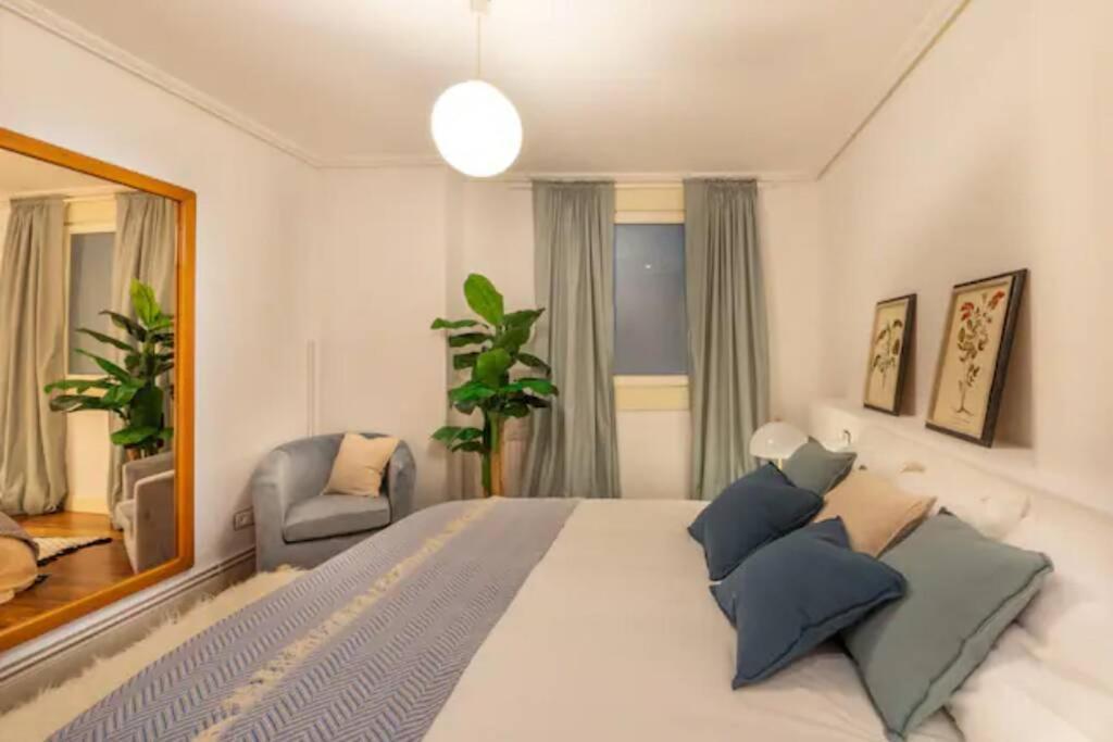 Exclusivo Apartamento En El Casco Viejo بلباو المظهر الخارجي الصورة